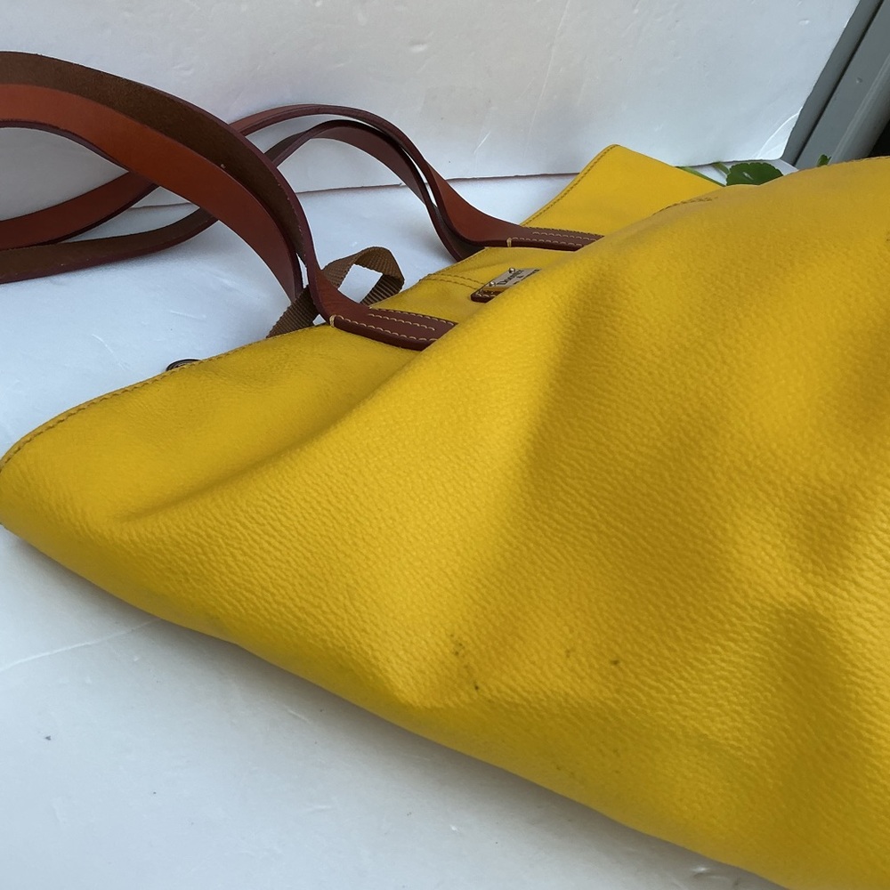 Dooney And Bourke Large Tote Bag Rehab $458 MSRP - Picture 6 of 7